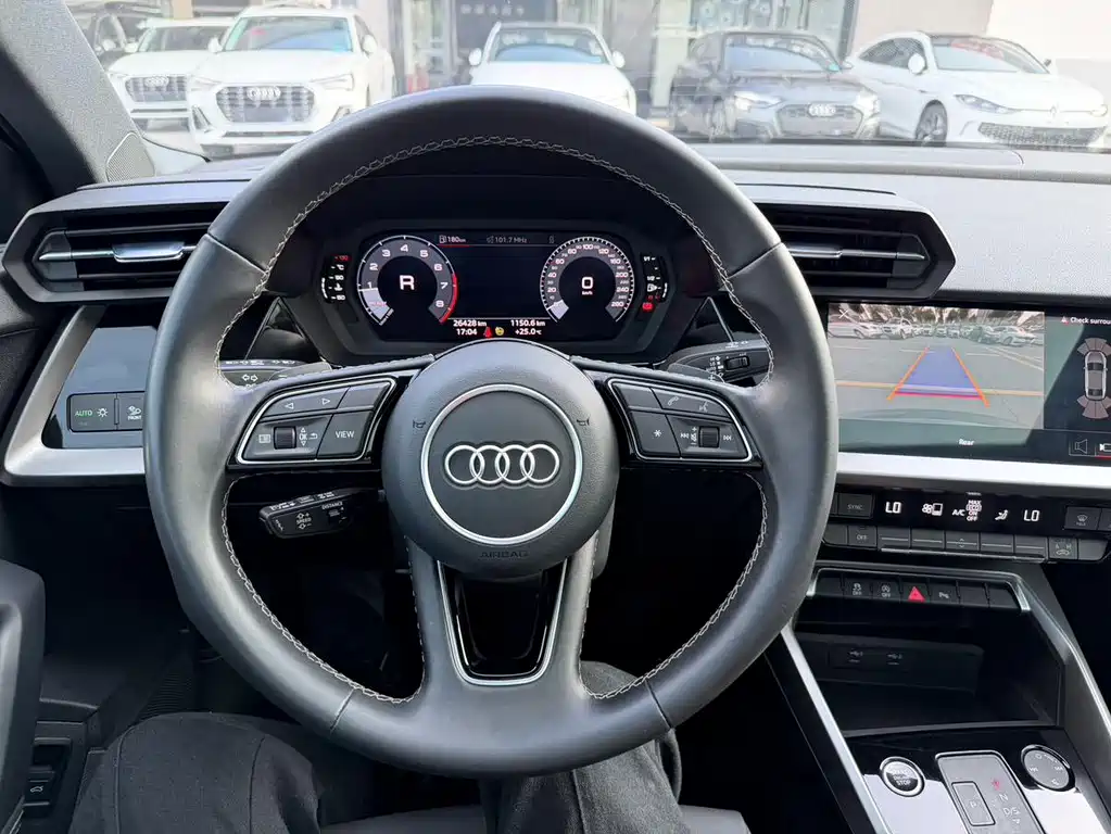 Audi A3 2023 — фото 10