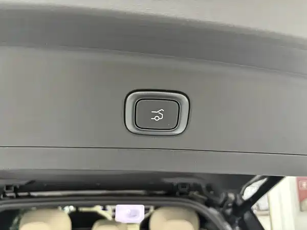 NIO ES6 2025