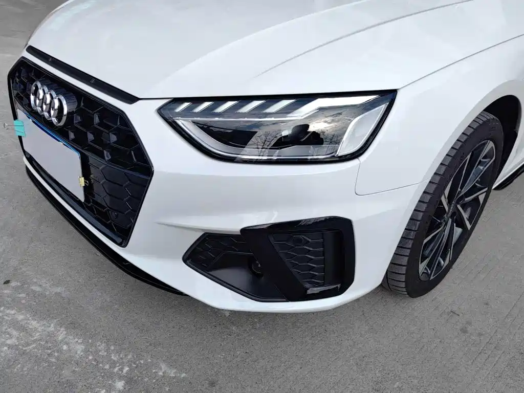 Audi A4L 2023