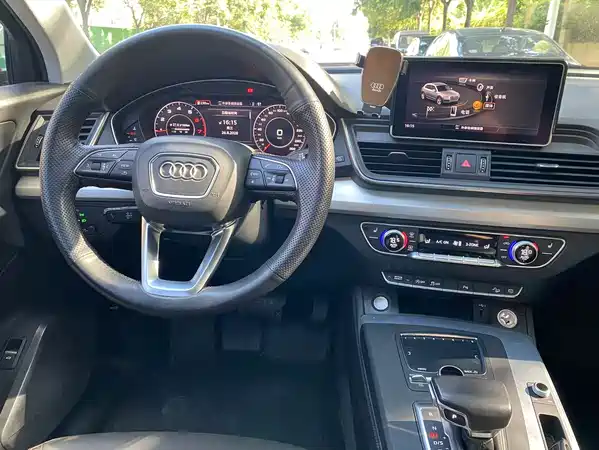 Audi Q5L 2019