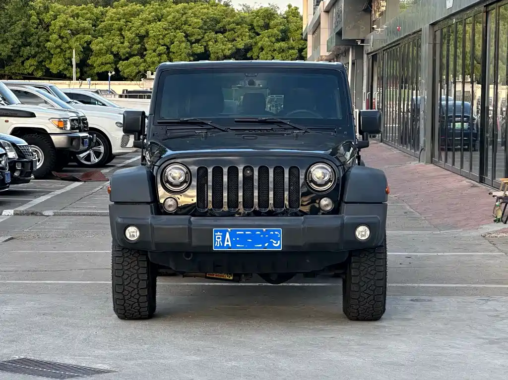 Jeep Wrangler 2016 — фото 2