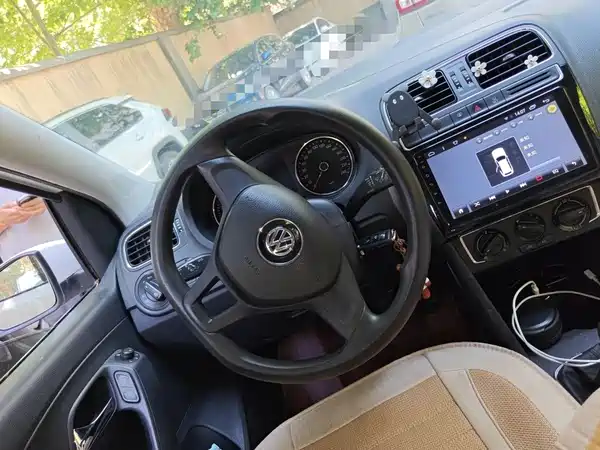 Volkswagen Polo 2014