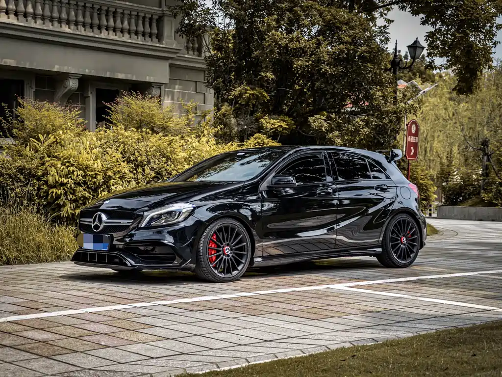Mercedes-Benz A-Class AMG 2018 — фото 1