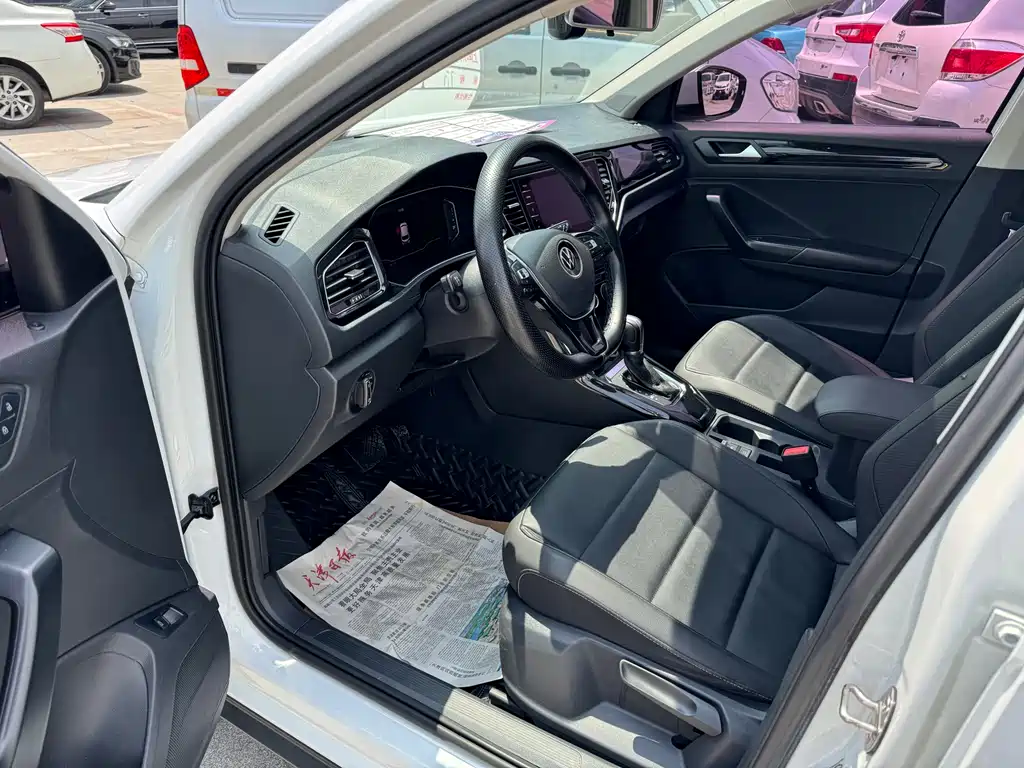Volkswagen T-Roc 2021