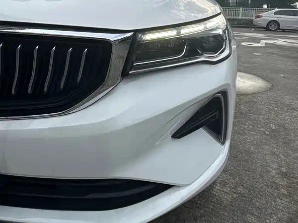 Geely Emgrand 2023