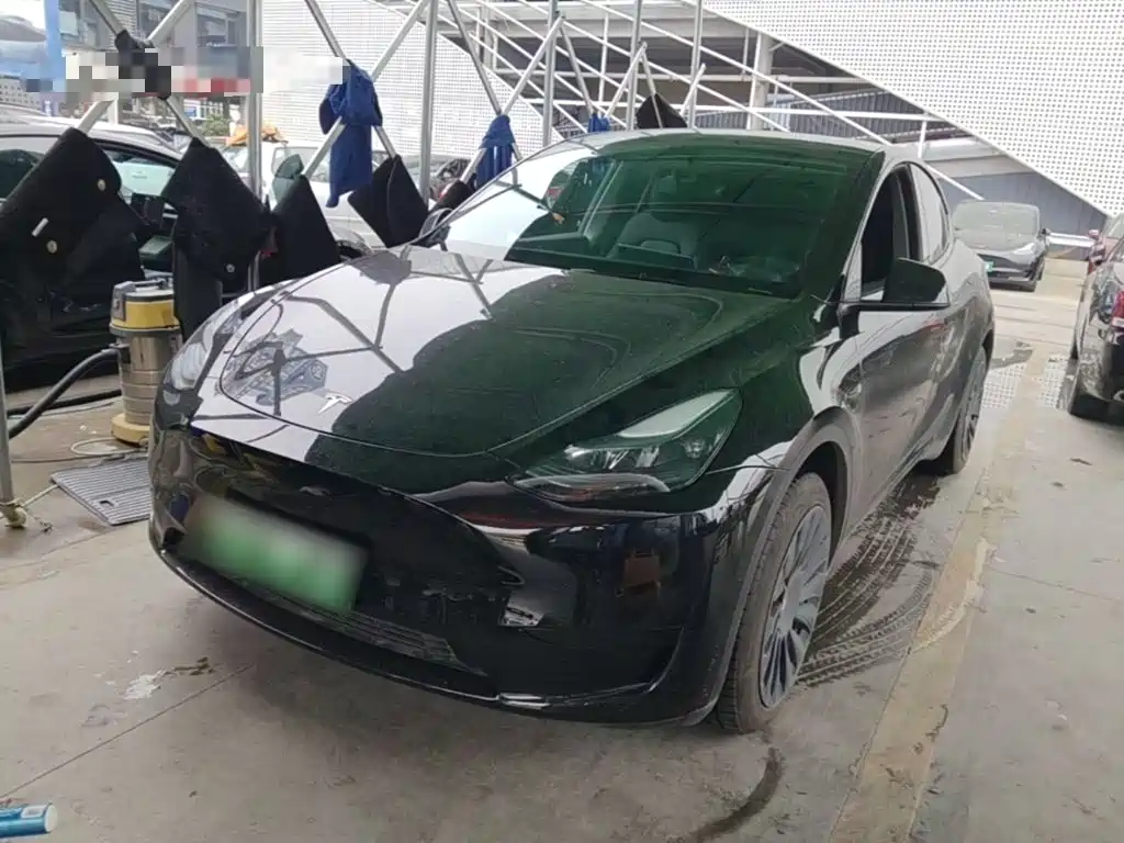 Tesla Model Y 2023 — фото 2