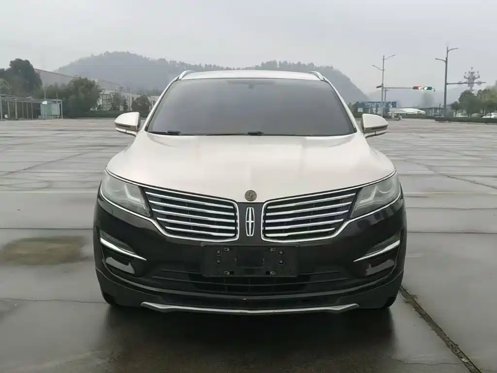 Lincoln MKC 2017 — фото 11