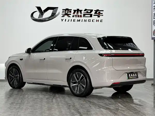 Li Auto L6 2024