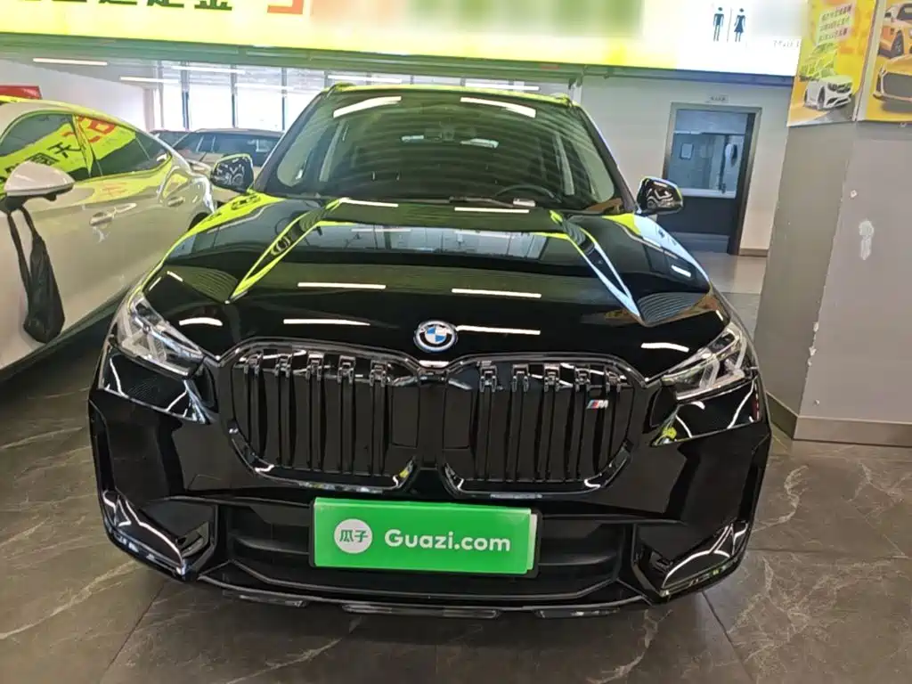 BMW iX1 2024