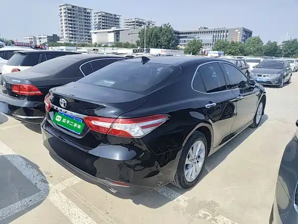 Toyota Camry 2021