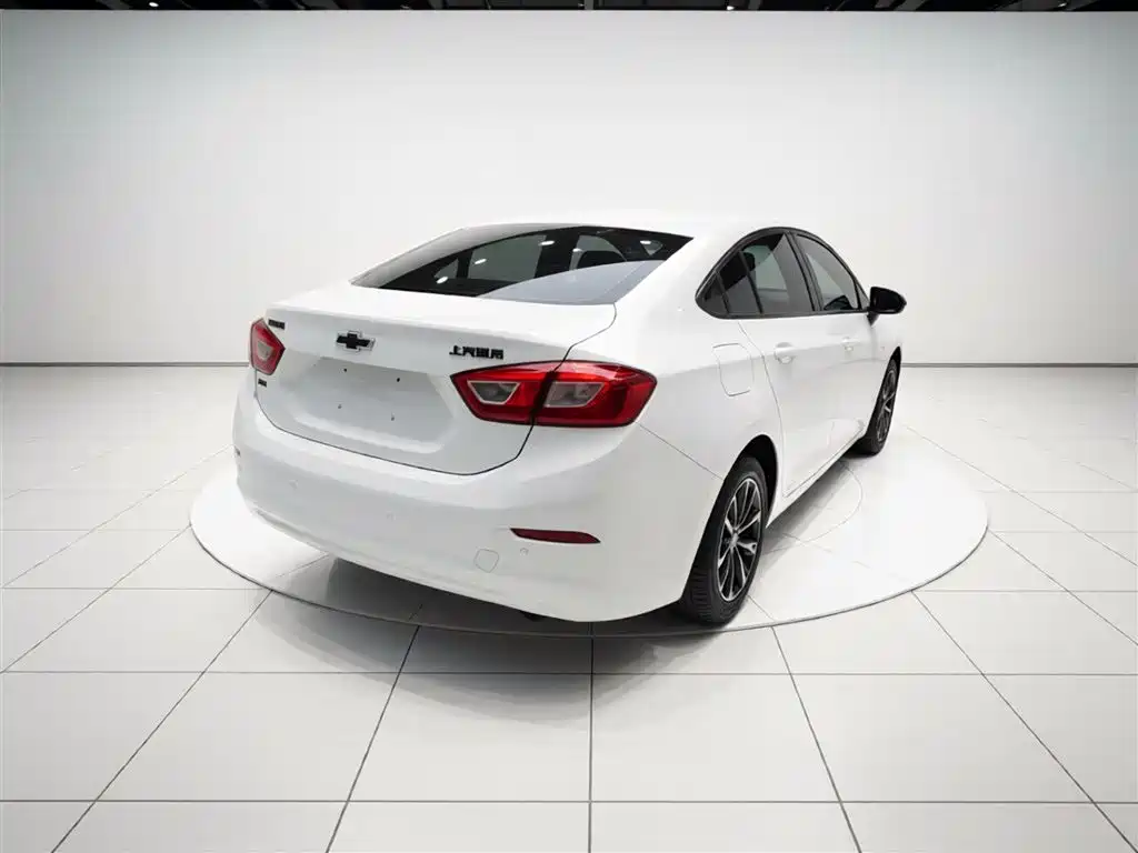 Chevrolet Cruze 2018 — фото 7