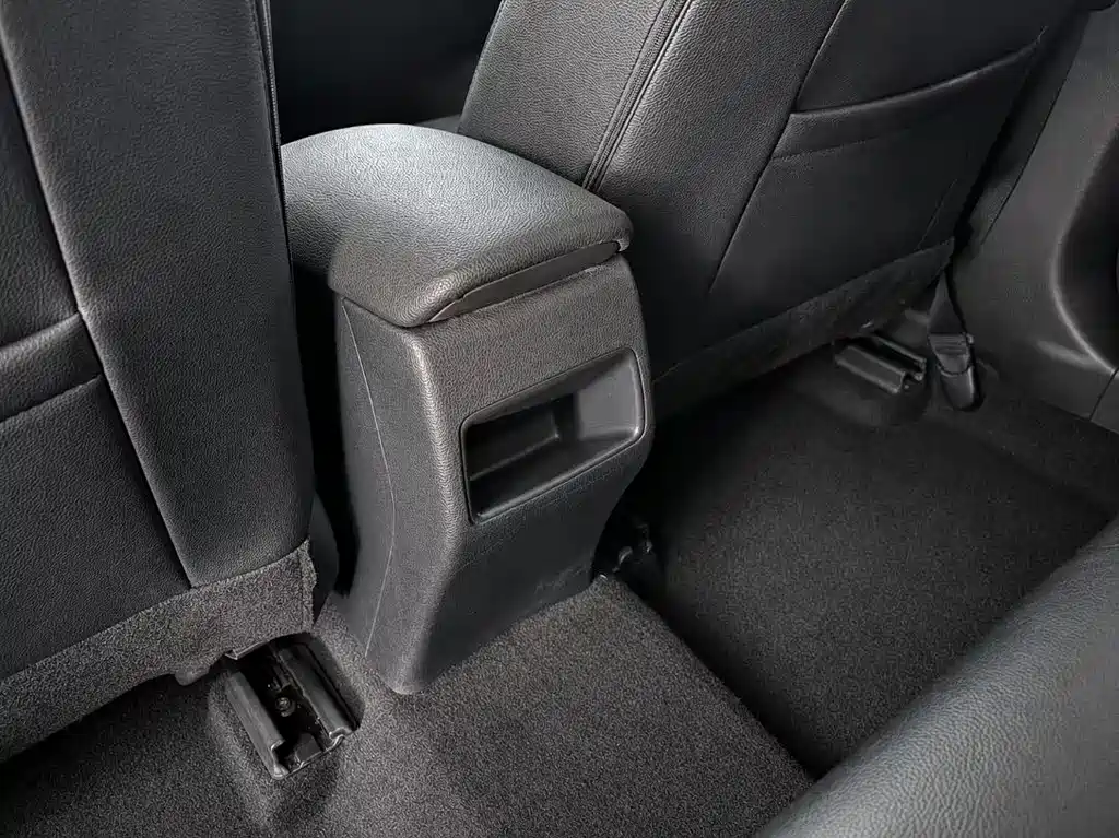 Toyota Corolla 2022 — фото 16