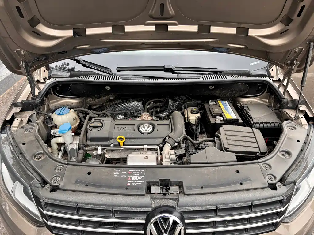 Volkswagen Touran 2015 — фото 10