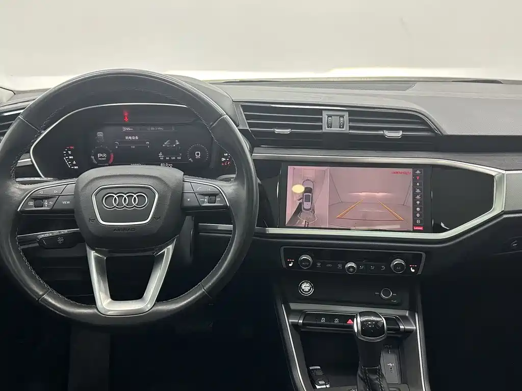 Audi Q3 2023 — фото 11