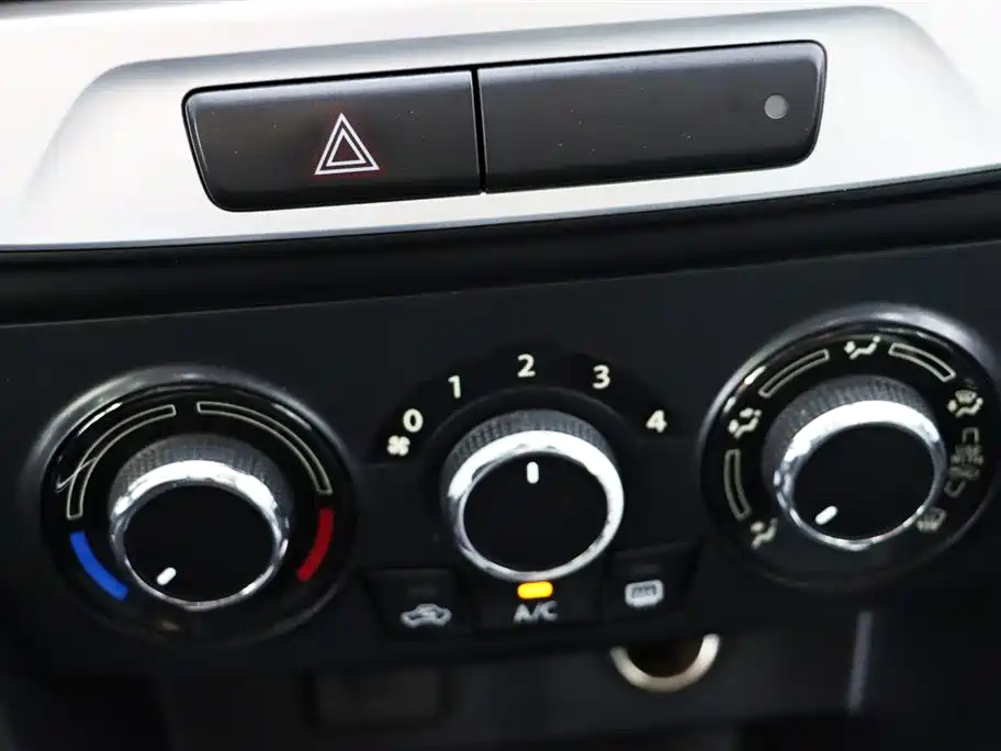 Suzuki Vitara 2018 — фото 19