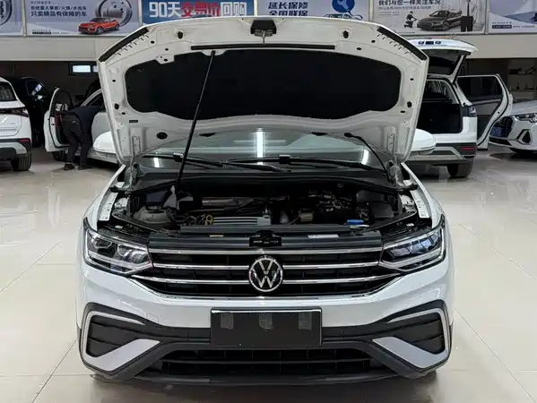 Volkswagen Tiguan L 2023