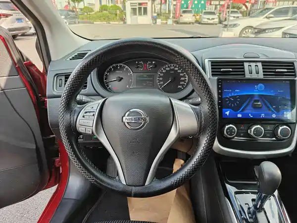 Nissan Tiida 2016