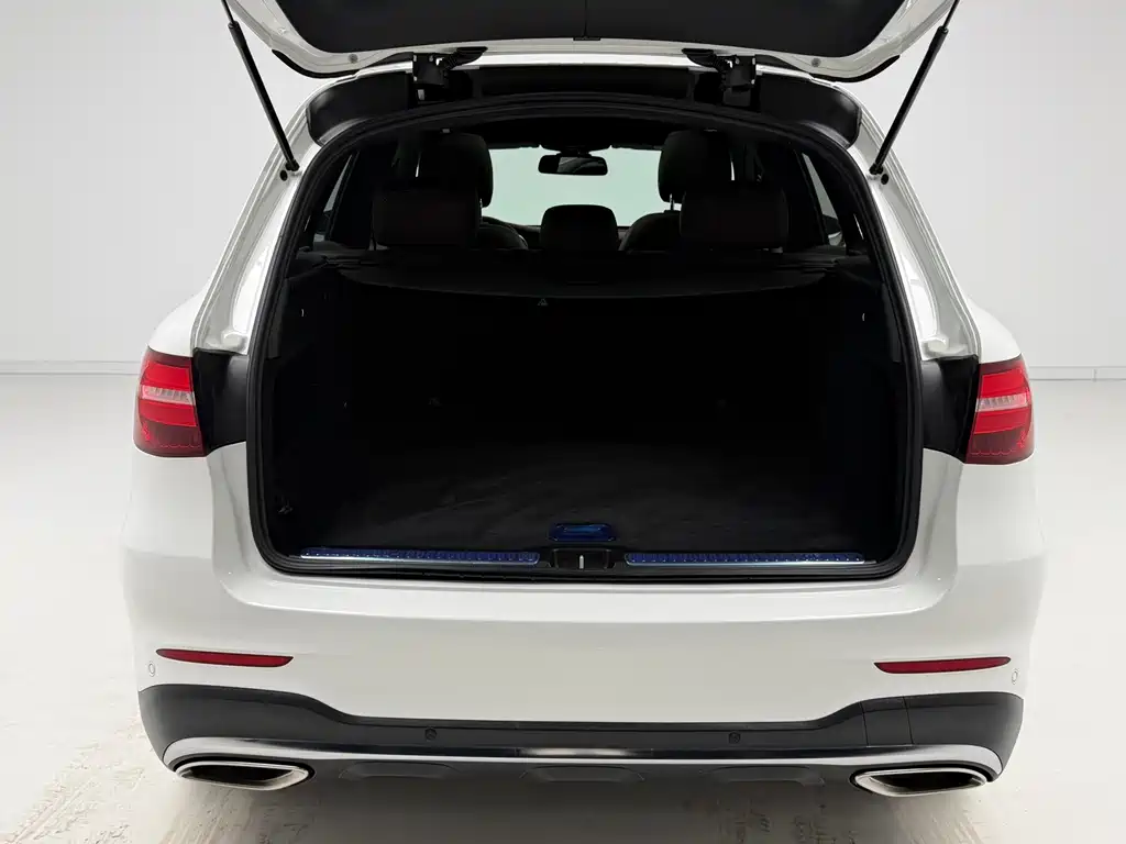 Mercedes-Benz GLC 2018 — фото 17