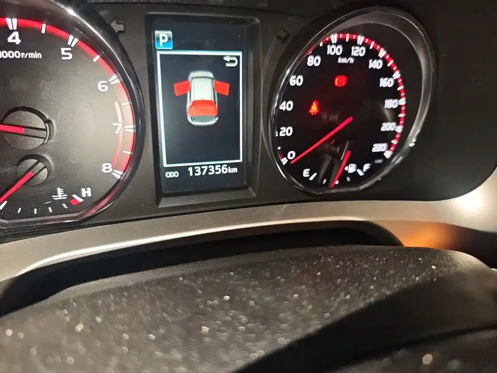 Toyota RAV4 2016 — фото 13