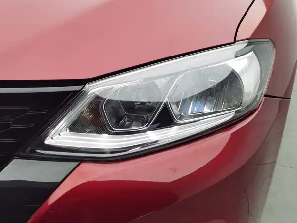 Nissan Tiida 2017