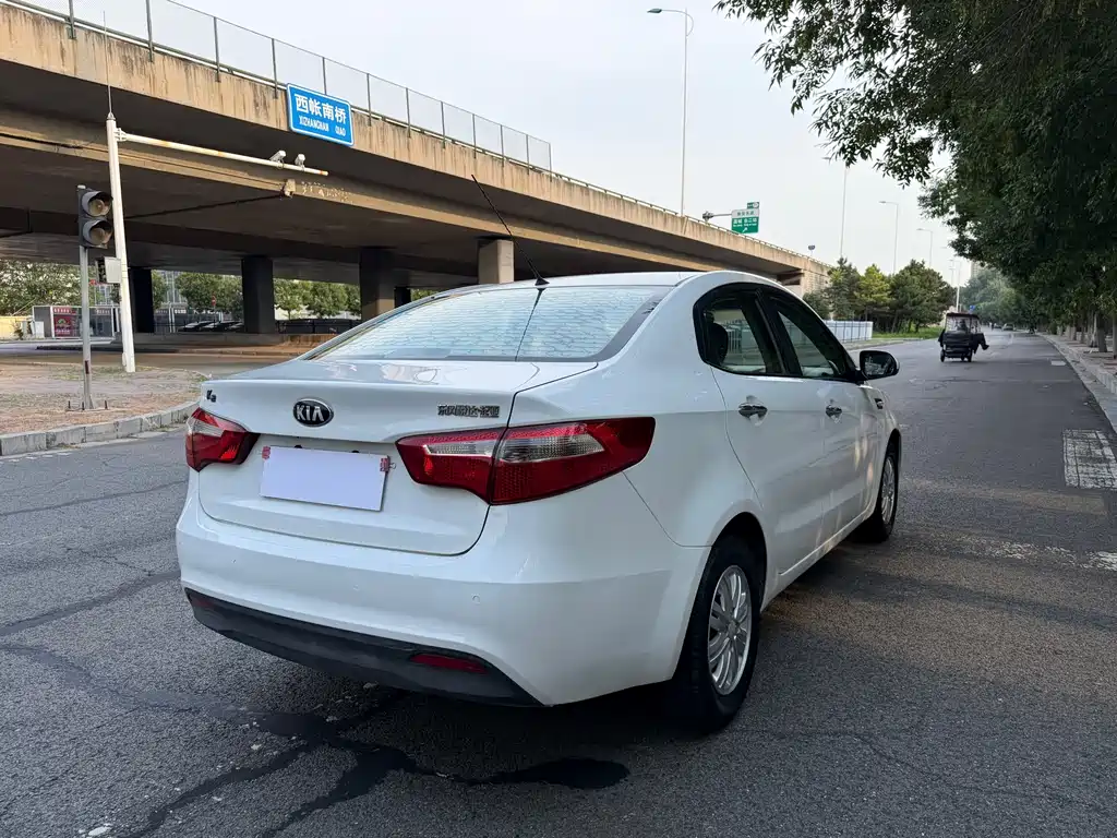 Kia K2 2014