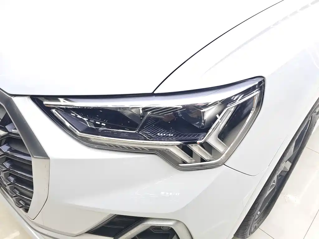 Audi Q3 2020 — фото 15