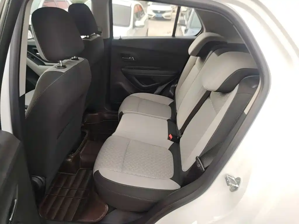 Chevrolet Trax 2015 — фото 17