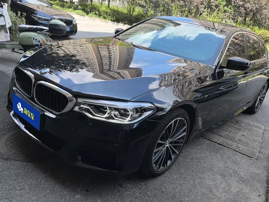 BMW 5 Series 2020 — фото 1