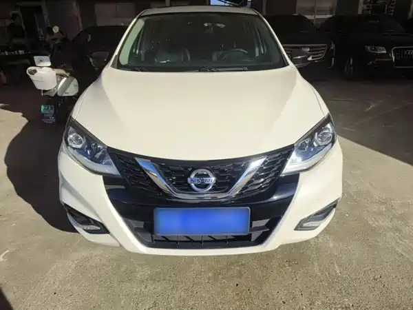 Nissan Tiida 2023