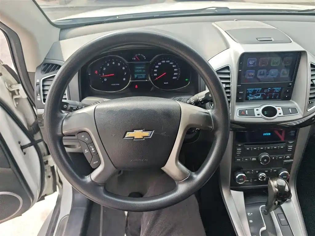 Chevrolet Captiva 2017 — фото 10