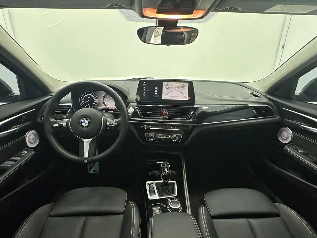 BMW 1 Series 2023 — фото 10