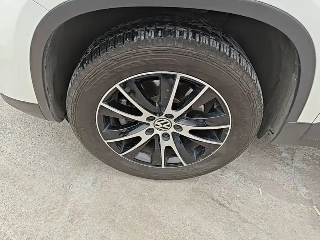 Volkswagen Tiguan 2016 — фото 23