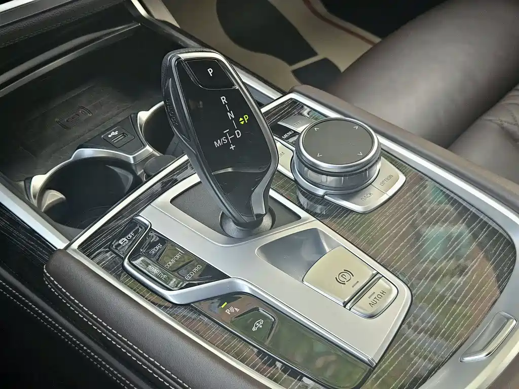 BMW 7 Series 2022 — фото 15