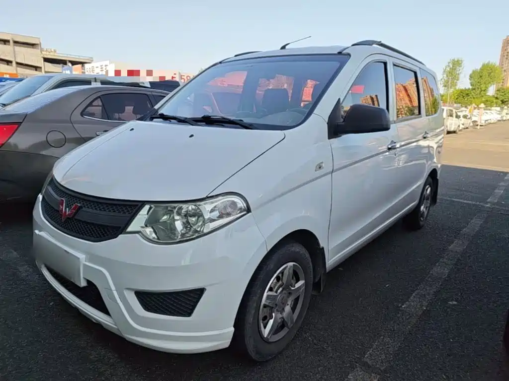 Wuling Hongguang 2018
