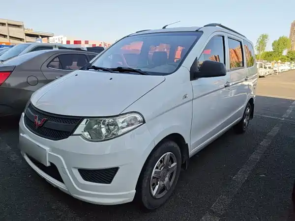 Wuling Hongguang 2018