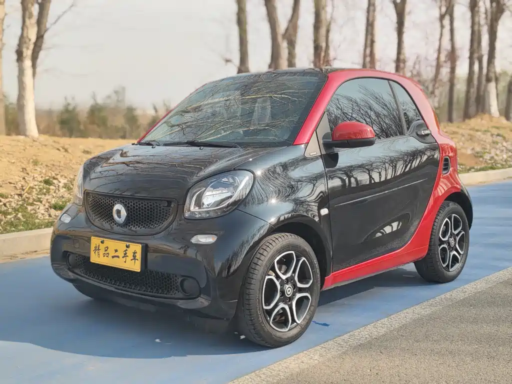 smart Fortwo 2019 — фото 1
