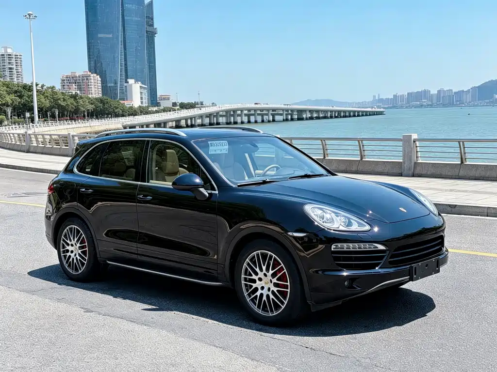 Porsche Cayenne 2013 — фото 3