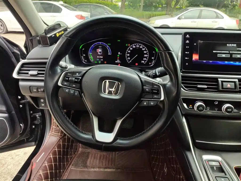 Honda Accord 2023 — фото 11