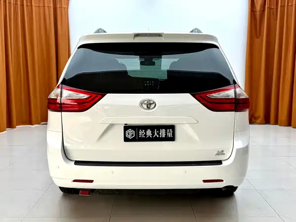 Toyota Sienna 2018