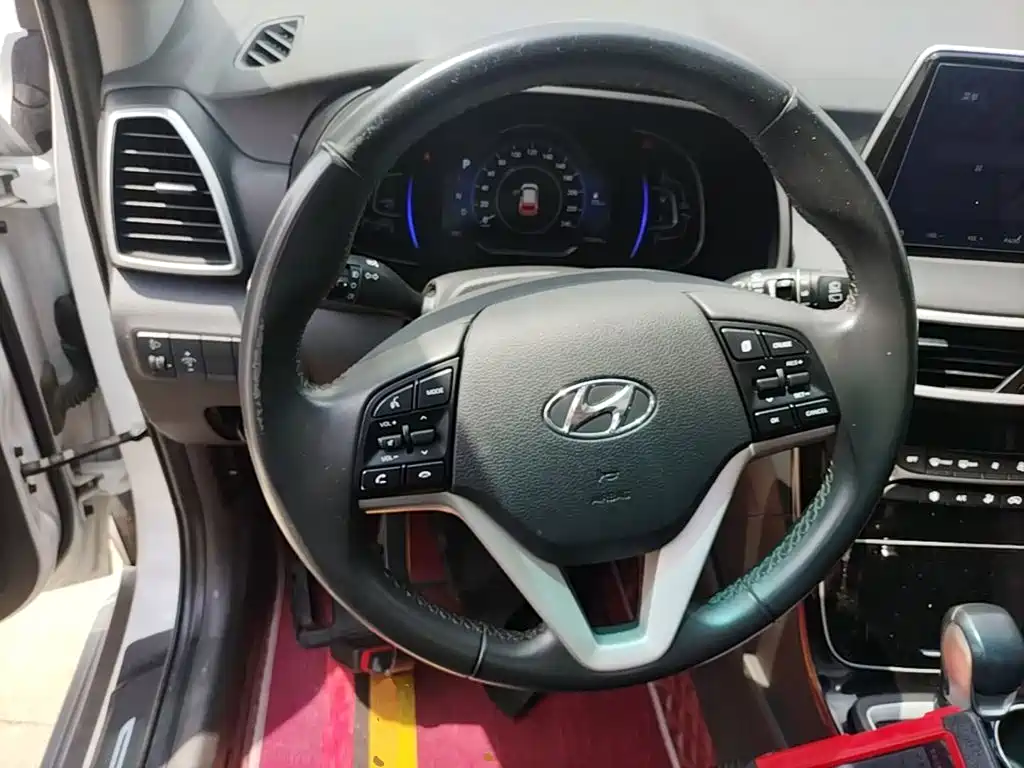 Hyundai Tucson 2020 — фото 11