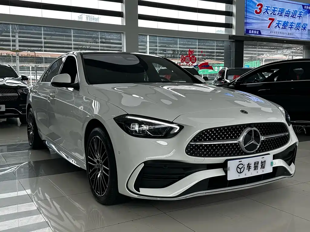 Mercedes-Benz C-Class 2025 — фото 3