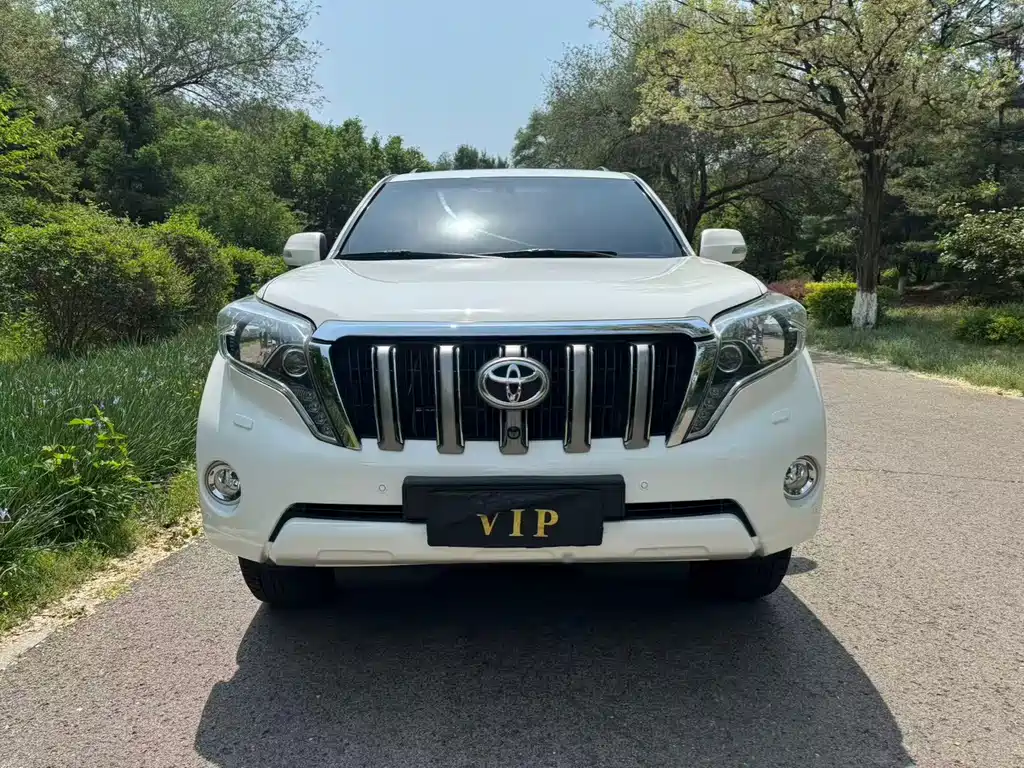 Toyota Prado 2015 — фото 2