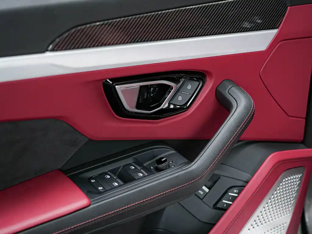 Lamborghini Urus 2021 — фото 15