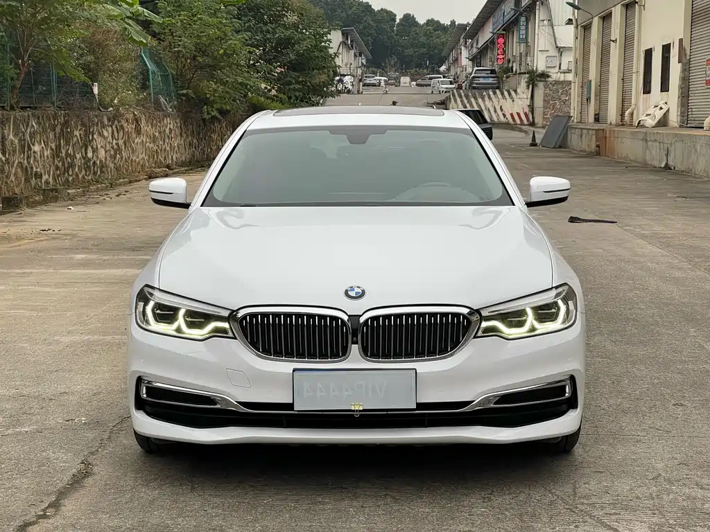 BMW 5 Series 2020 — фото 2