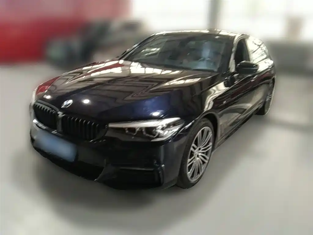 BMW 5 Series 2018 — фото 3