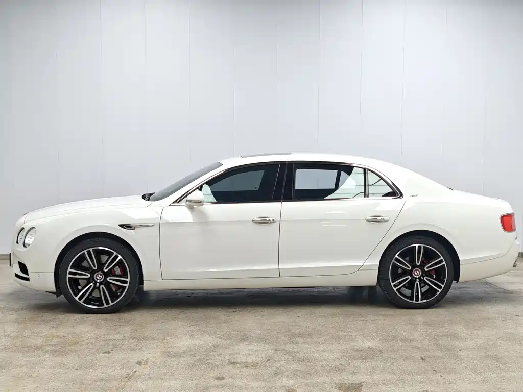 Bentley Flying Spur 2018 — фото 3