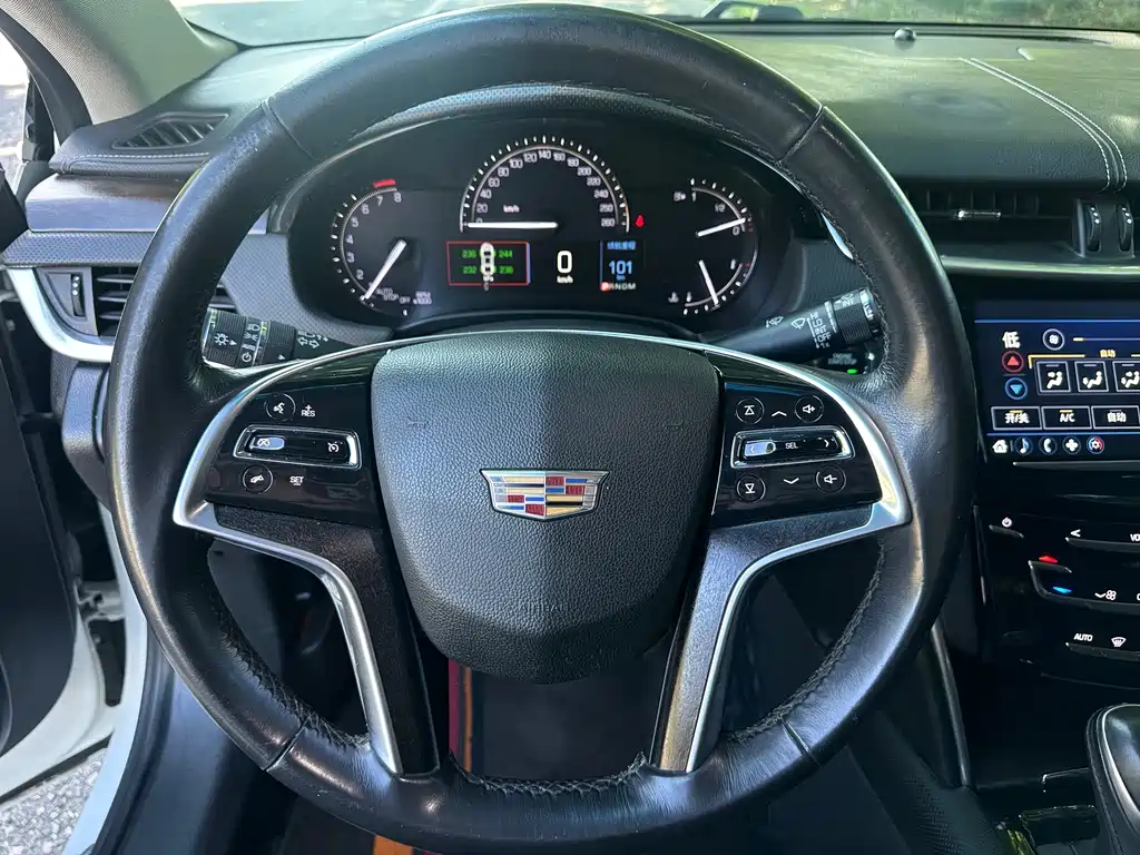 Cadillac XTS 2019 — фото 10