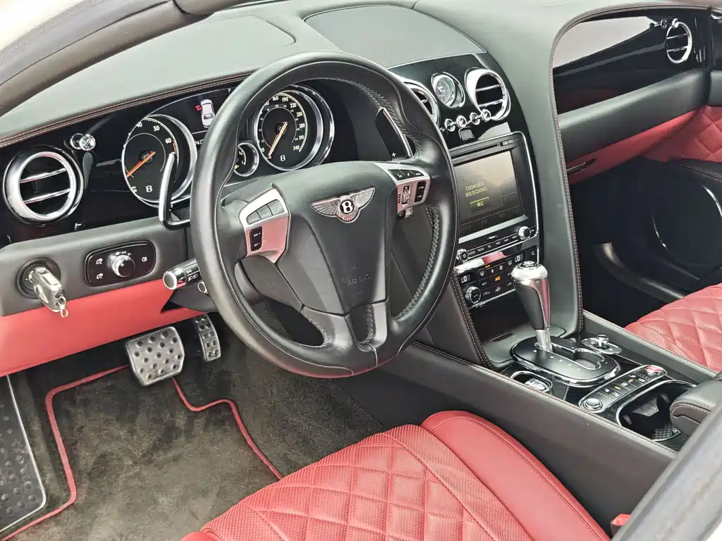 Bentley Flying Spur 2018 — фото 10
