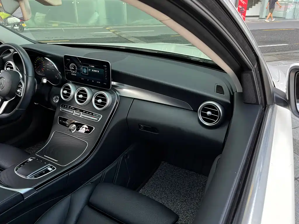 Mercedes-Benz C-Class 2021 — фото 18