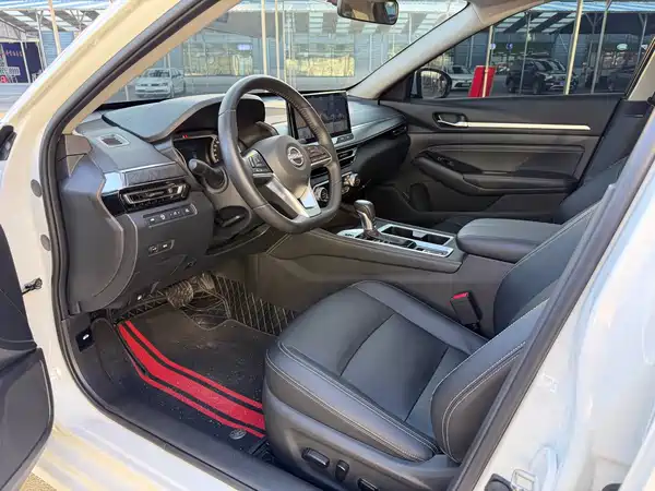 Nissan Teana 2024